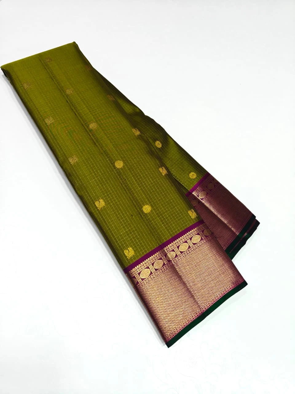 Mehndi Green and Pink Dual-Tone Kanchipuram Silk Saree with Woven Design